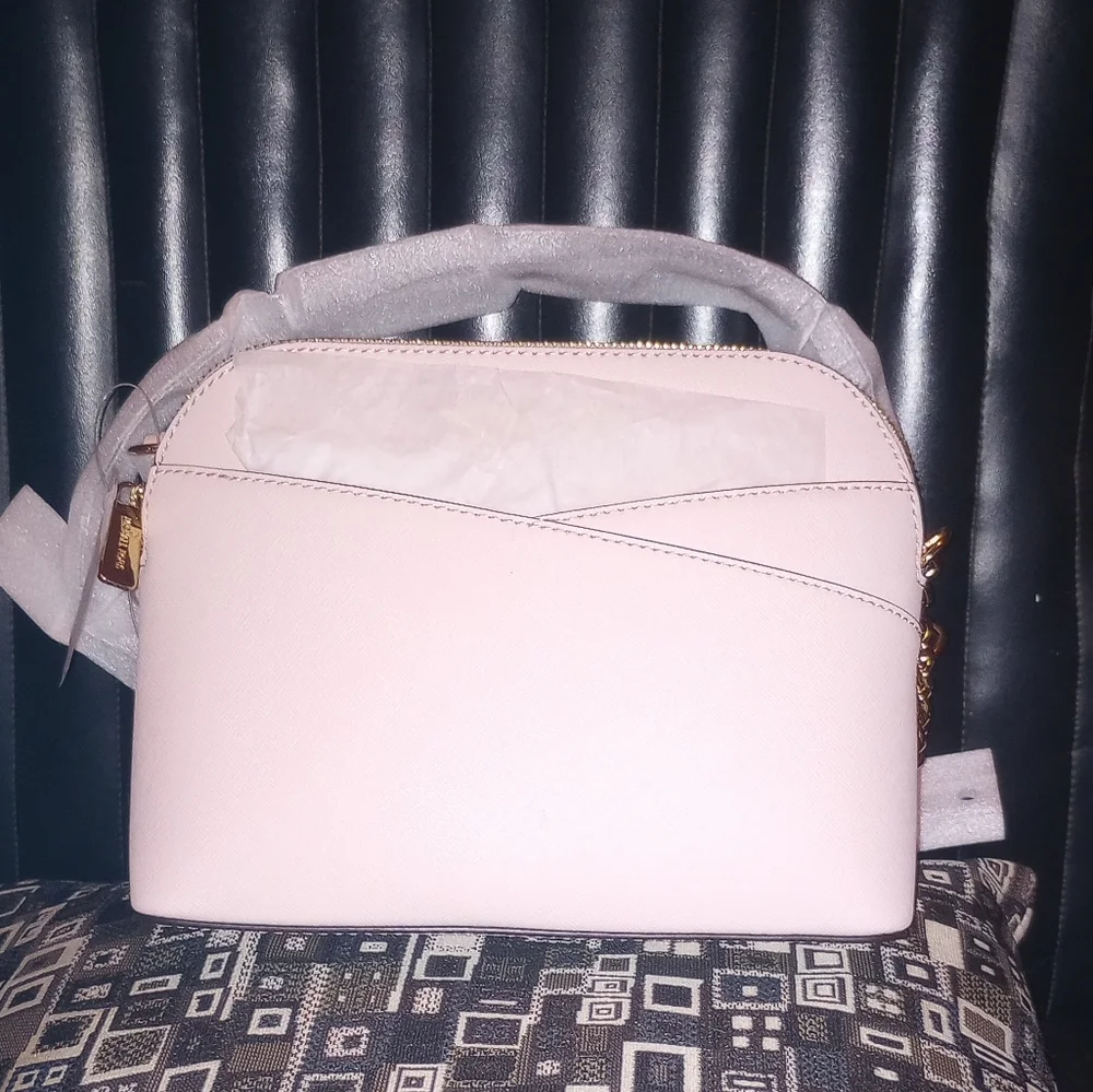 Michael Kors Jet Travel Powder Blush, Med Dome,NWT, BEAUTIFUL - Picture 4 of 7
